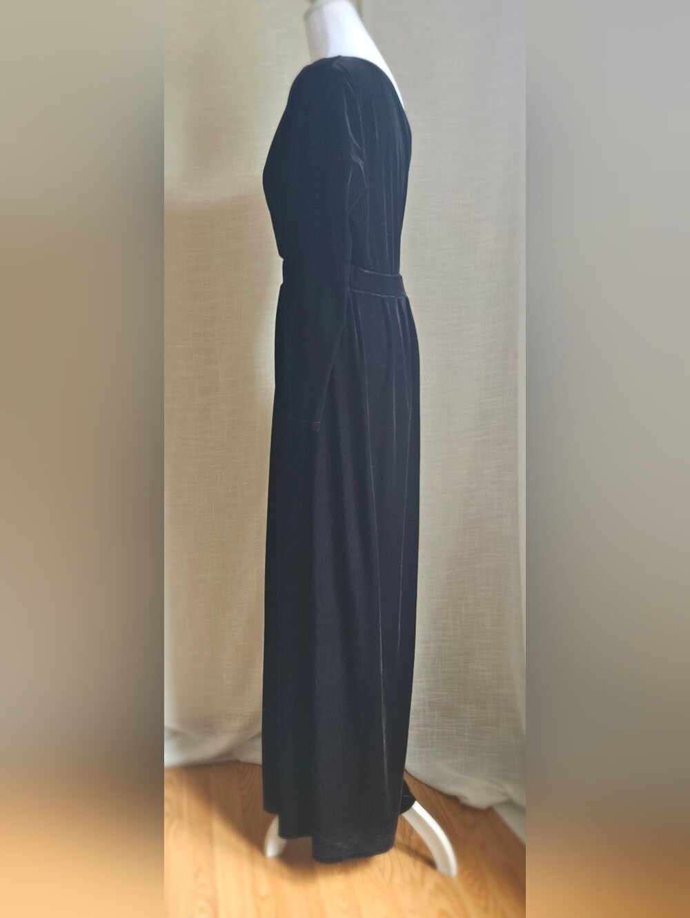 Désir Couture Black Velvet One-Shoulder Maxi Dress with Slit - Picture 2 of 16